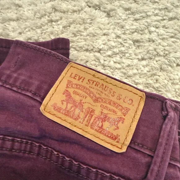 Levi’s Burgundy Super Skinny Jeans – Size 27 - Picture 4 of 4